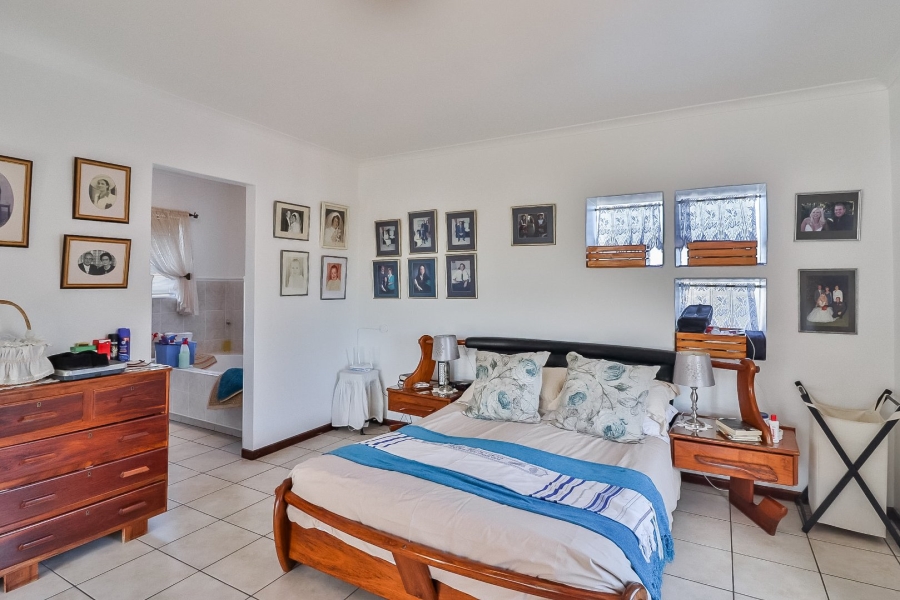7 Bedroom Property for Sale in Country Club Western Cape